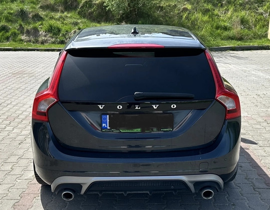 Volvo V60 cena 46500 przebieg: 260000, rok produkcji 2014 z Olsztyn małe 232